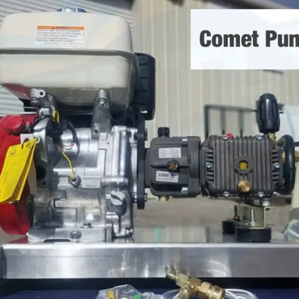 Gear Drive 5.5GPM at 3000PSI Honda GX390 With Comet Pump